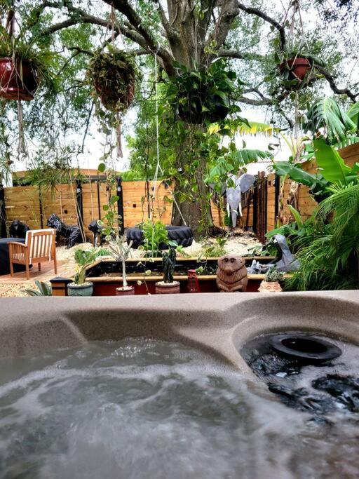 Cozy Af Jungle-House Hideaway Villa Тампа Екстериор снимка