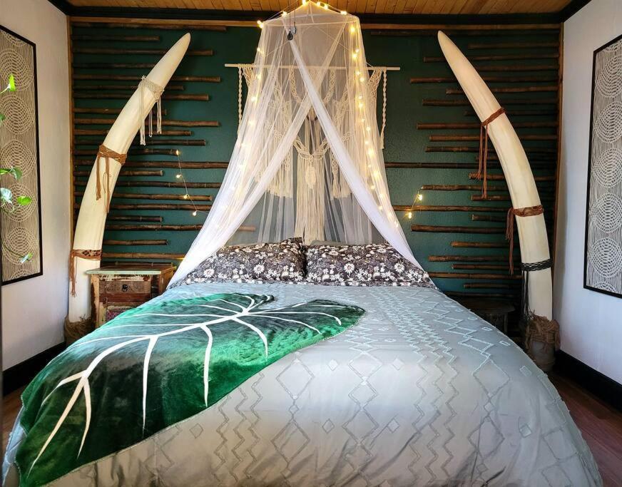 Cozy Af Jungle-House Hideaway Villa Тампа Екстериор снимка